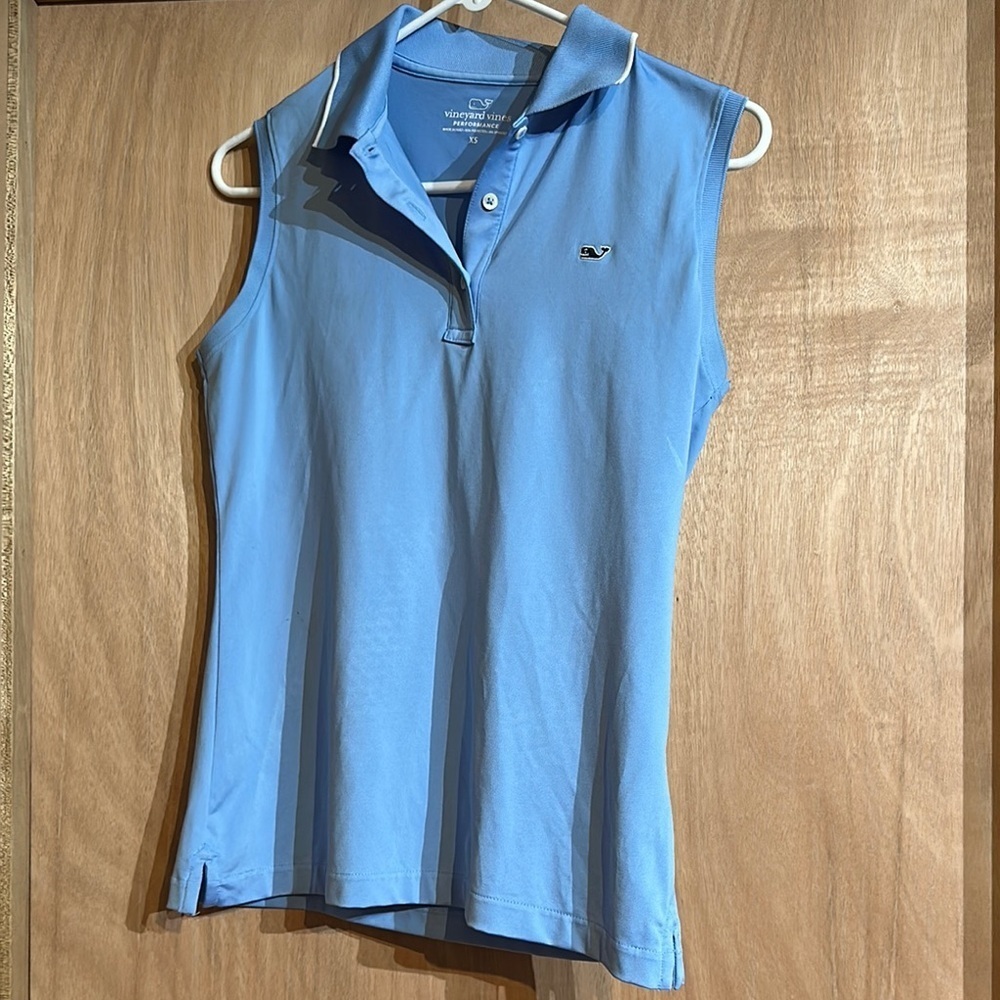 Vineyard vines performance xs